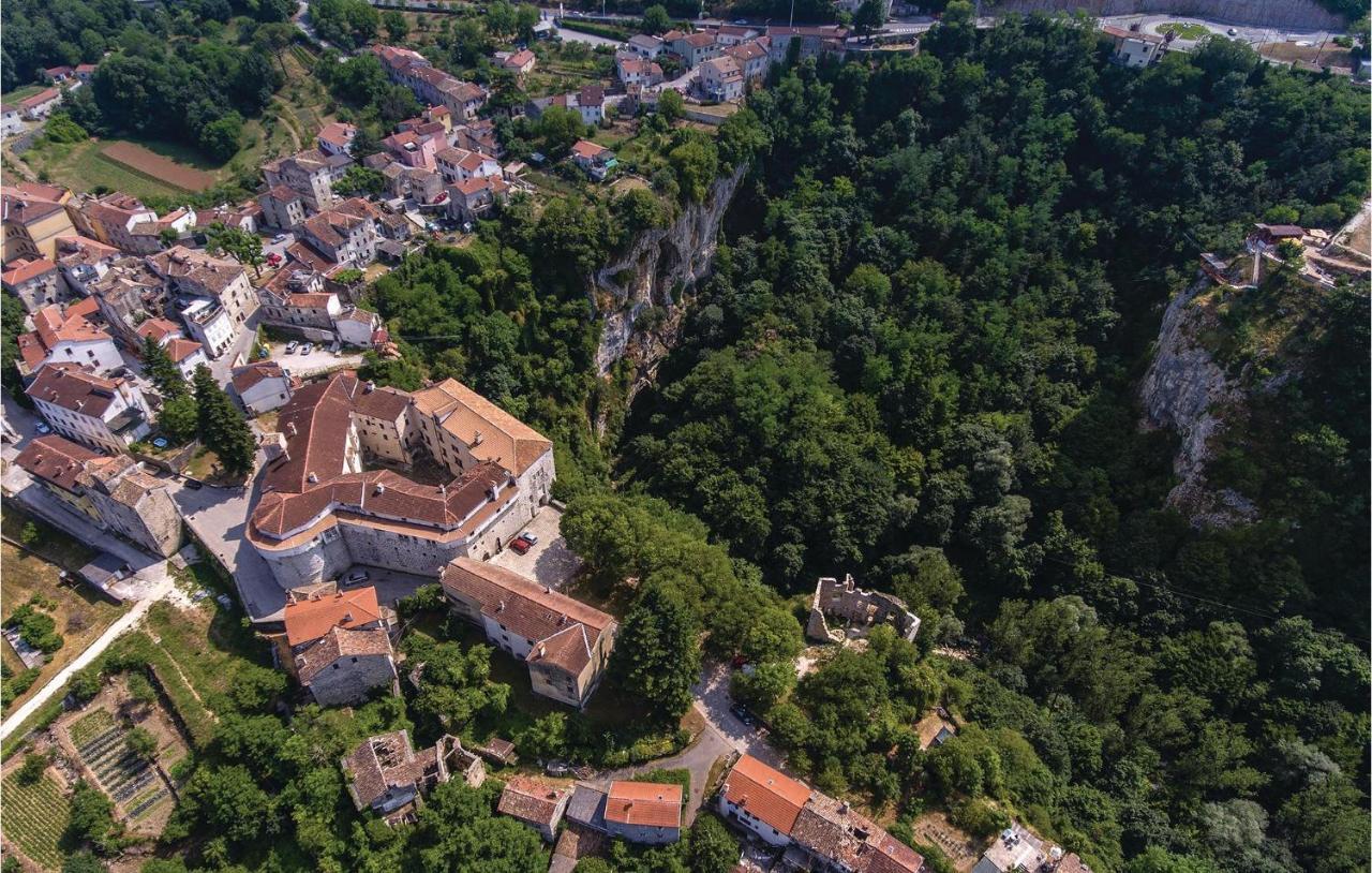 Amazing Apartment In Pazin With Wifi Katun Lindarski Eksteriør billede
